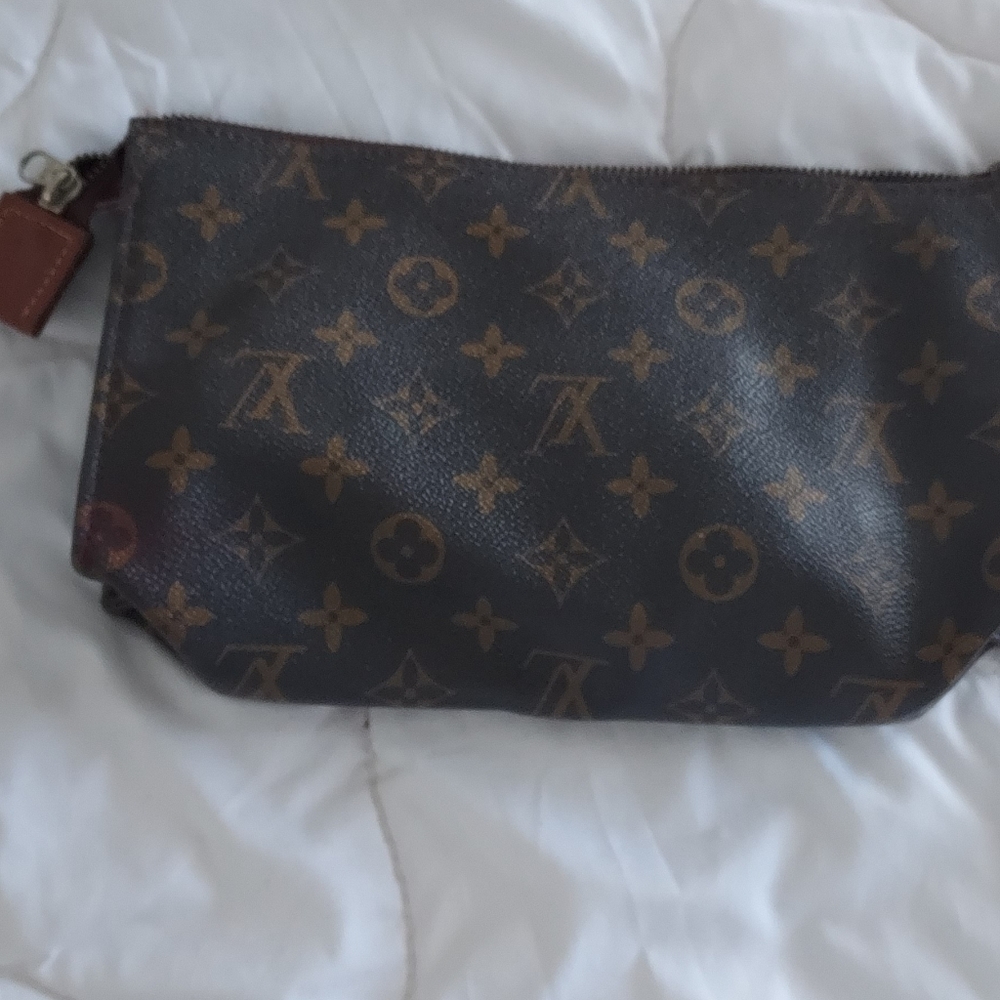 Louis Vuitton Original Makeup Size